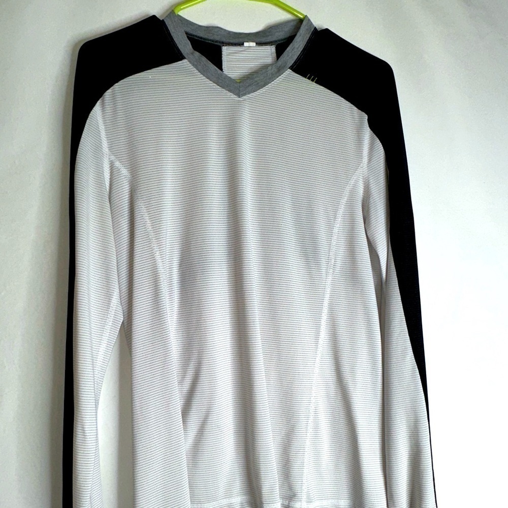 Lululemon long sleeve performance Shirt